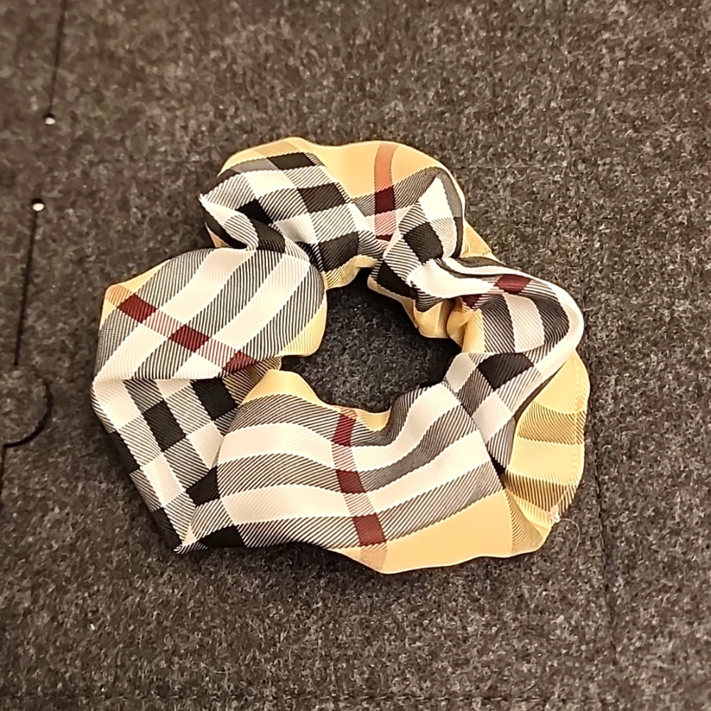NEW Plaid Check Hair Scrunchie Ponytail Holder